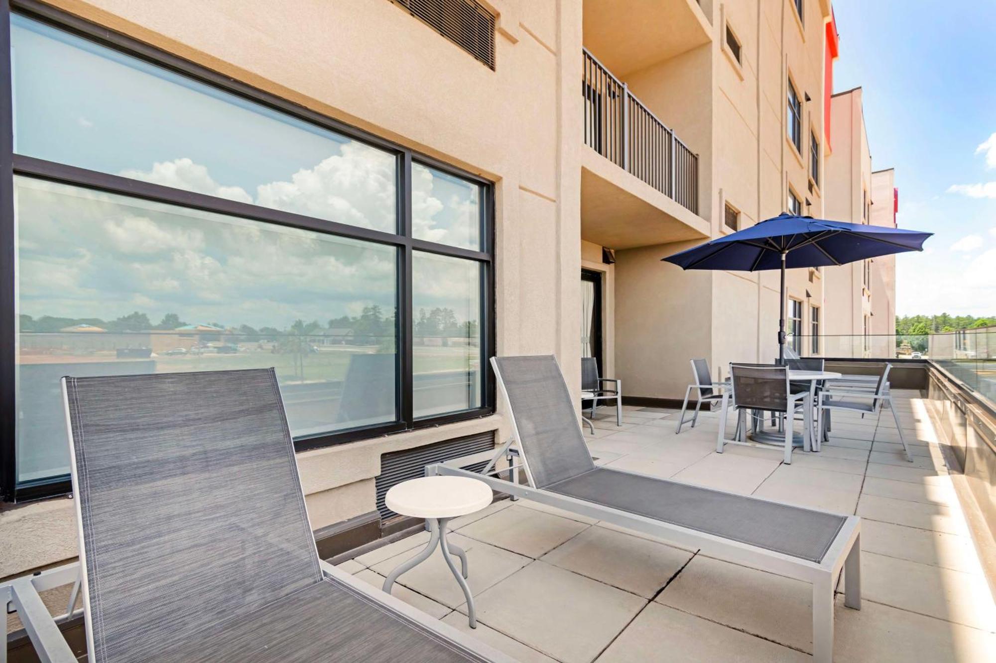 Best Western Plus Executive Residency Rigby'S Water World Hotel Warner Robins Kültér fotó